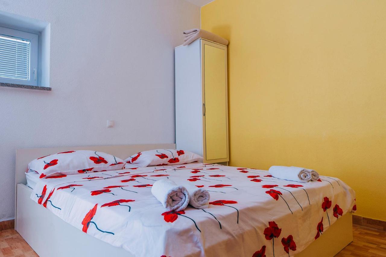 Apartments Luxur Center Башка-Вода Екстер'єр фото