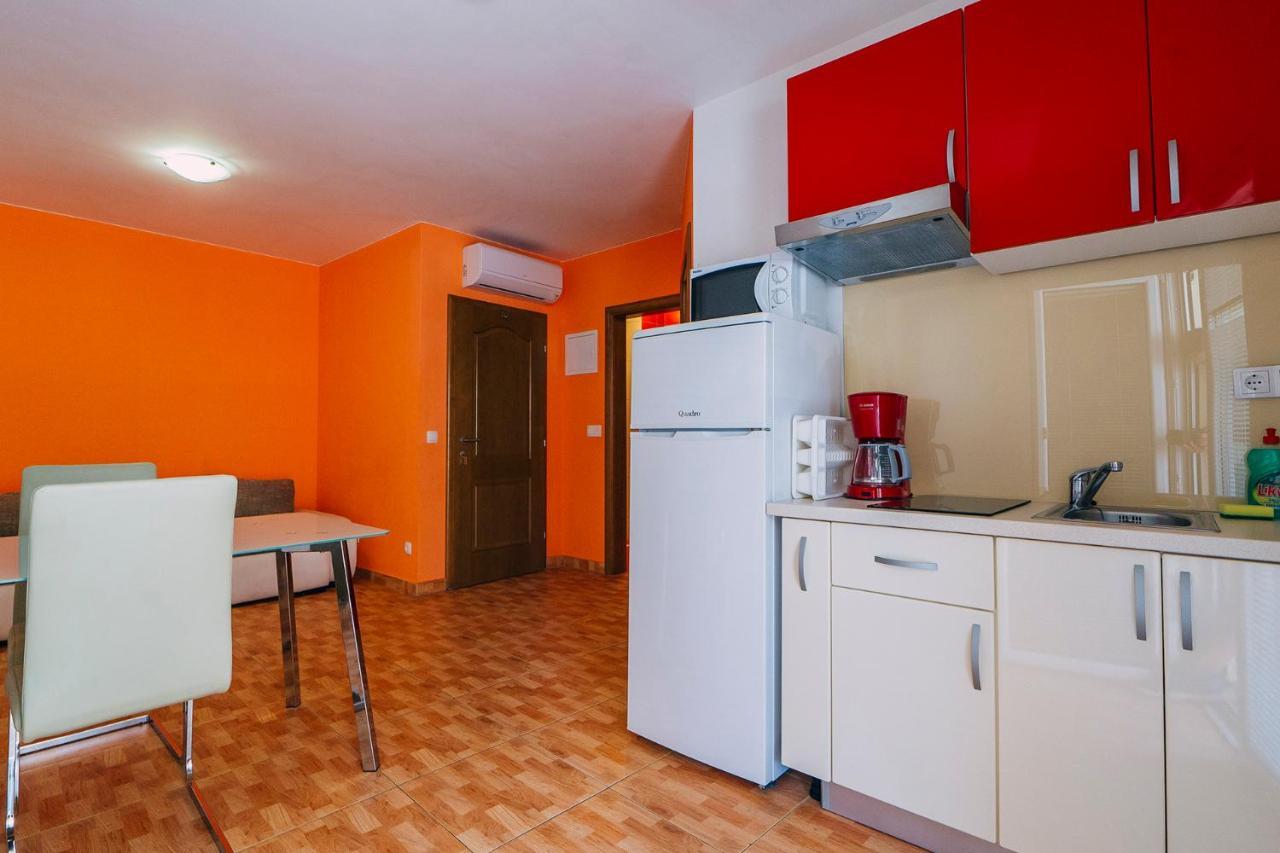 Apartments Luxur Center Башка-Вода Екстер'єр фото