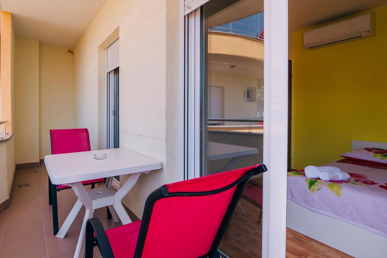 Apartments Luxur Center Башка-Вода Екстер'єр фото