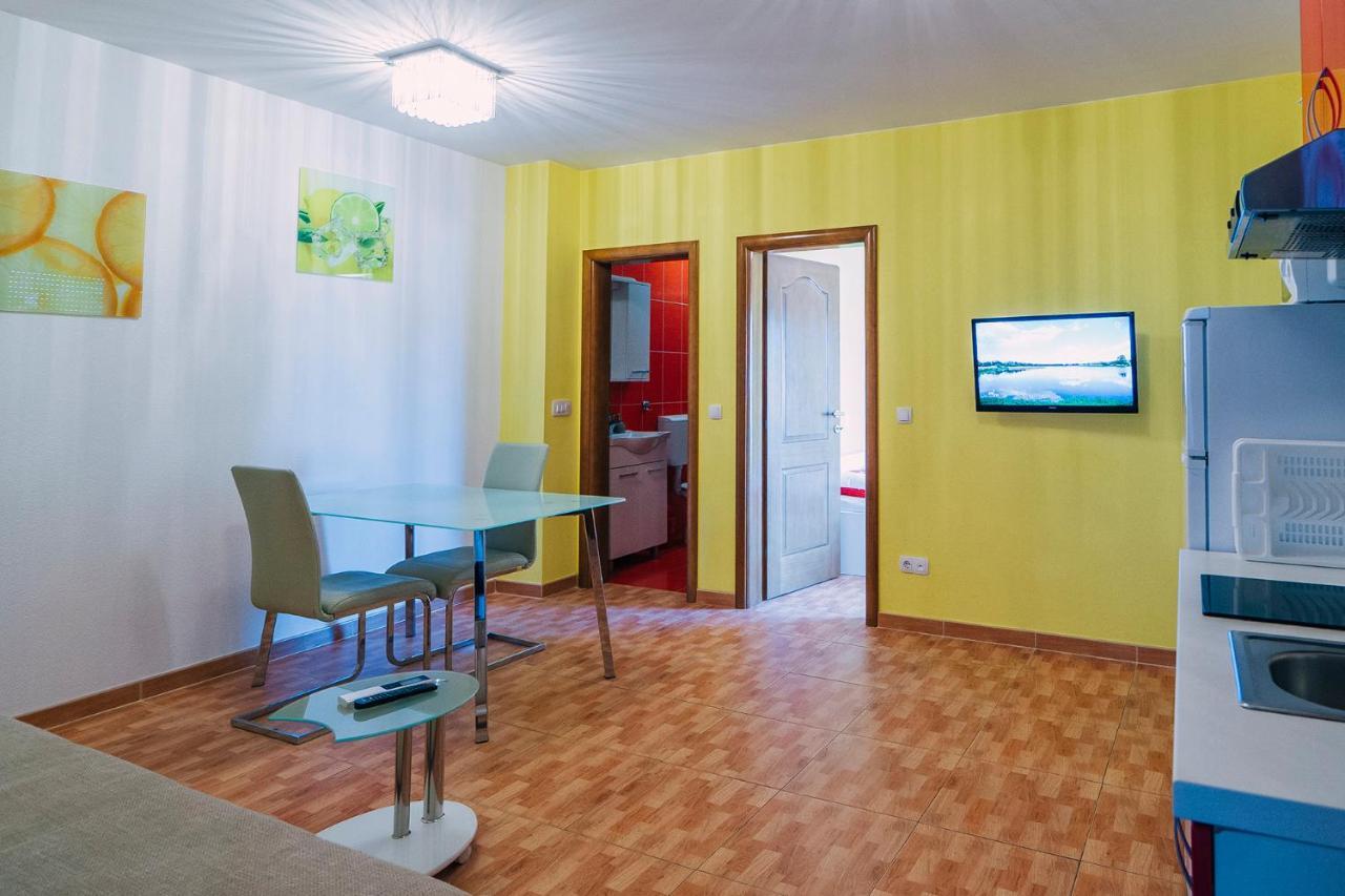Apartments Luxur Center Башка-Вода Екстер'єр фото