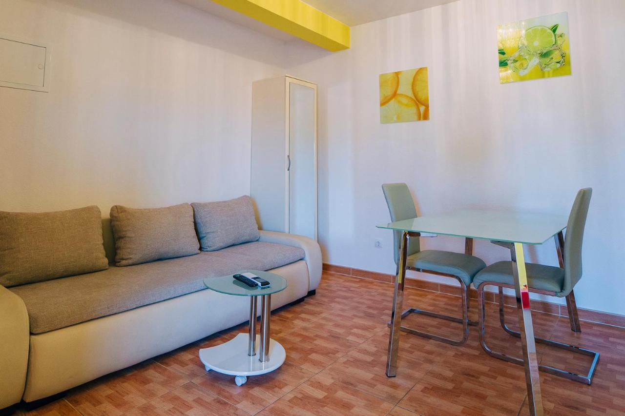 Apartments Luxur Center Башка-Вода Екстер'єр фото
