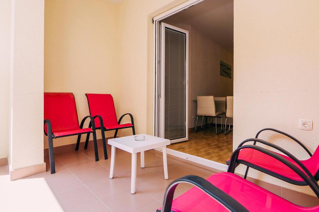 Apartments Luxur Center Башка-Вода Екстер'єр фото