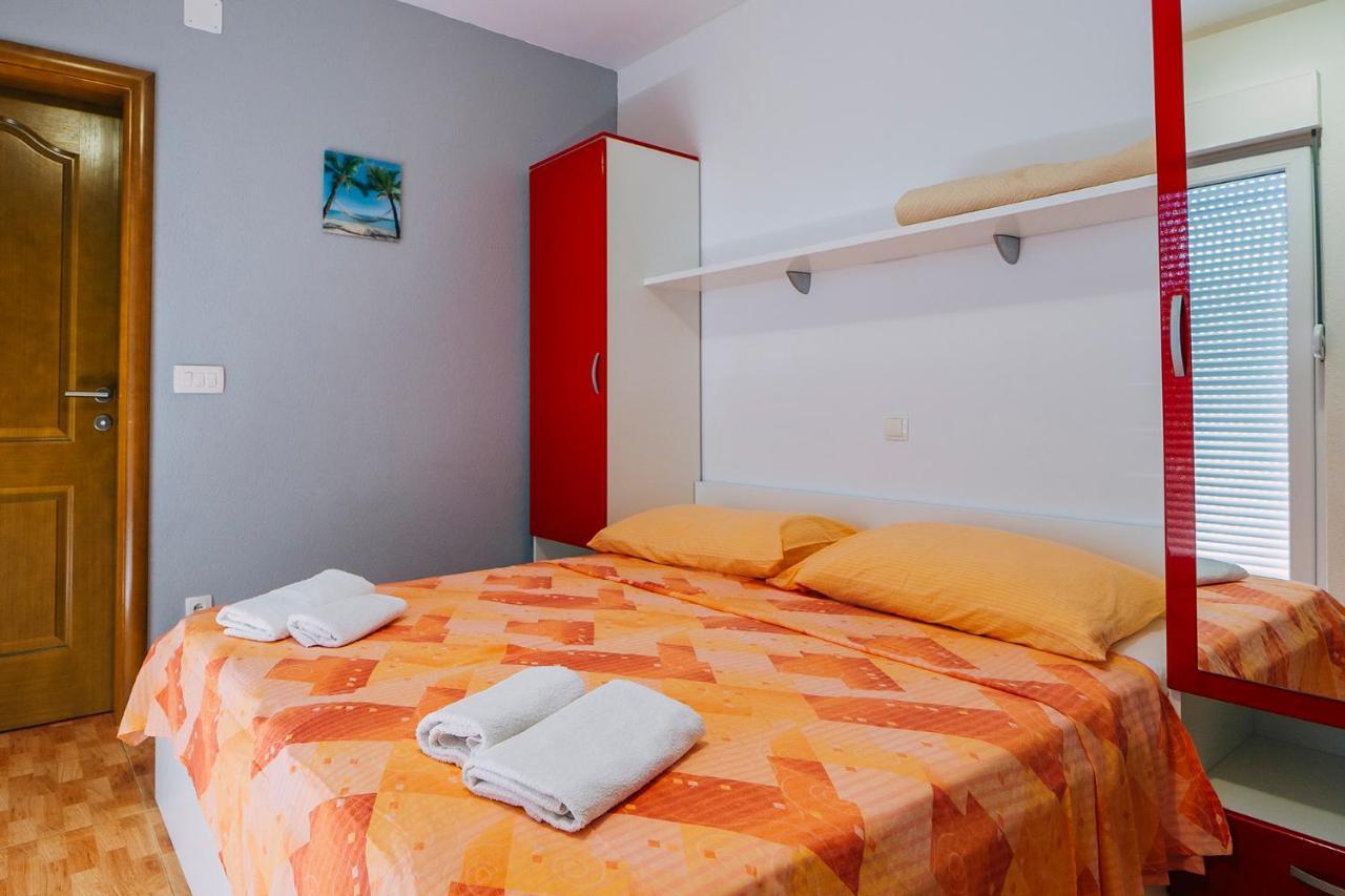 Apartments Luxur Center Башка-Вода Екстер'єр фото